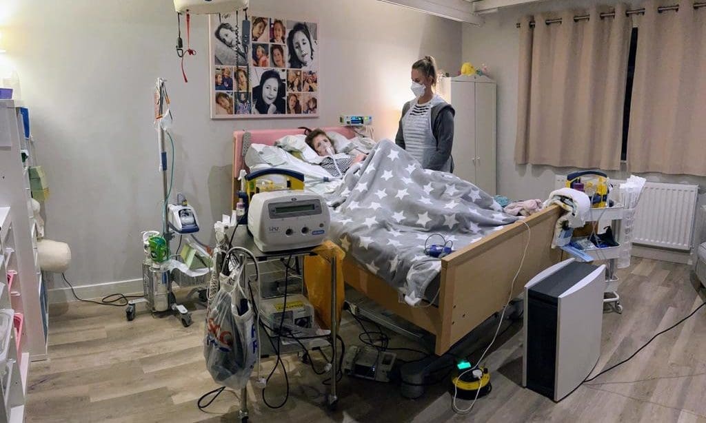 Dignity donates £25k to emergency fund for seriously ill children