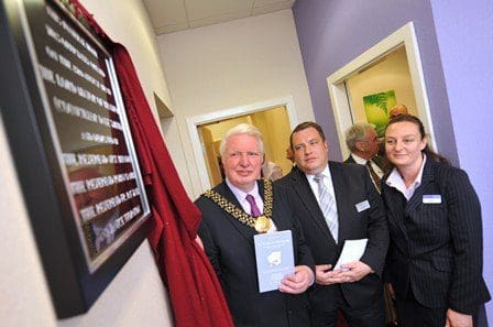 Mayor opens new funeral home in Bradford