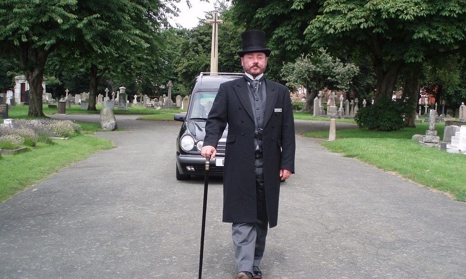 Funeral director completes 285 mile walk to London to highlight funeral poverty