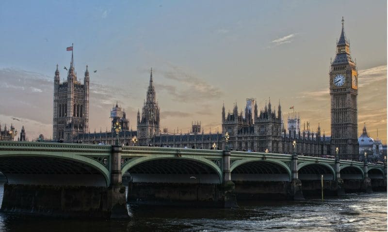MPs share personal accounts of baby loss